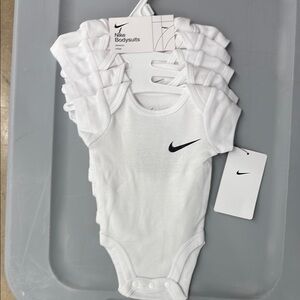 Nike White Baby onesies 5 pack